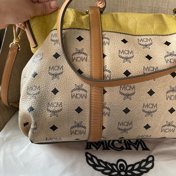 Authentic MCM Visetos shoulder crossbody bag (E11) - Picture 11 of 16